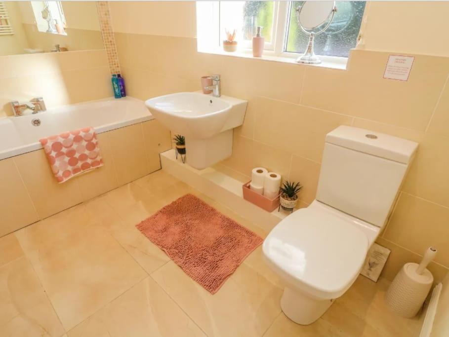 Two Acres- Spacious, Delightful, Pet Free Bungalow Levens ภายนอก รูปภาพ